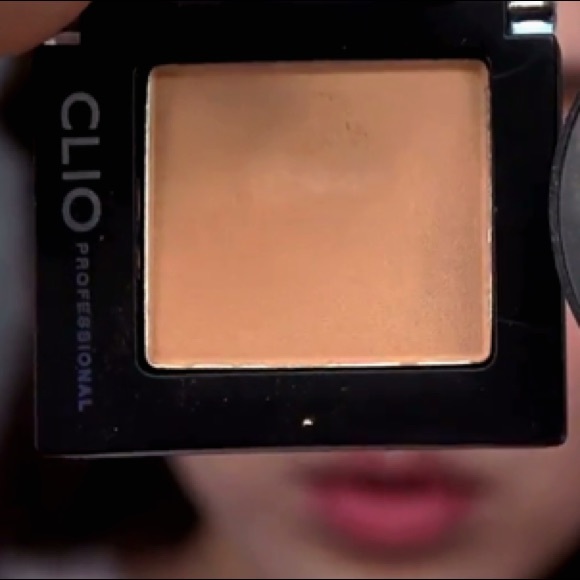 NIB Nude Eyeshadow Clio Pony Effect Beige Neutral - Picture 4 of 4